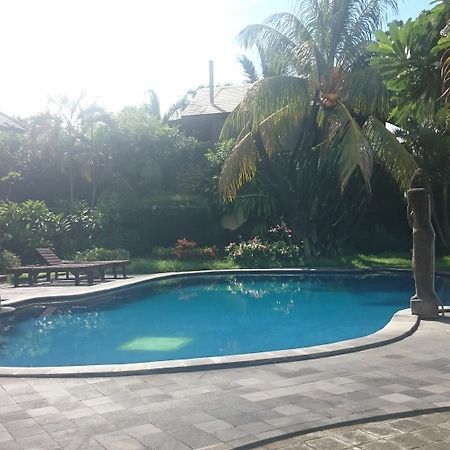 Batu Bolong Cottages Mangsit Ngoại thất bức ảnh